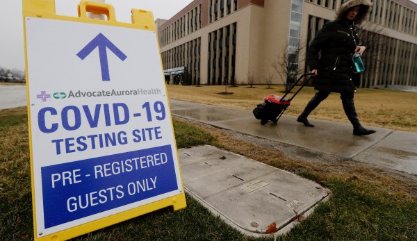 12 nurses at UIC hospital test positive for COVID-19
