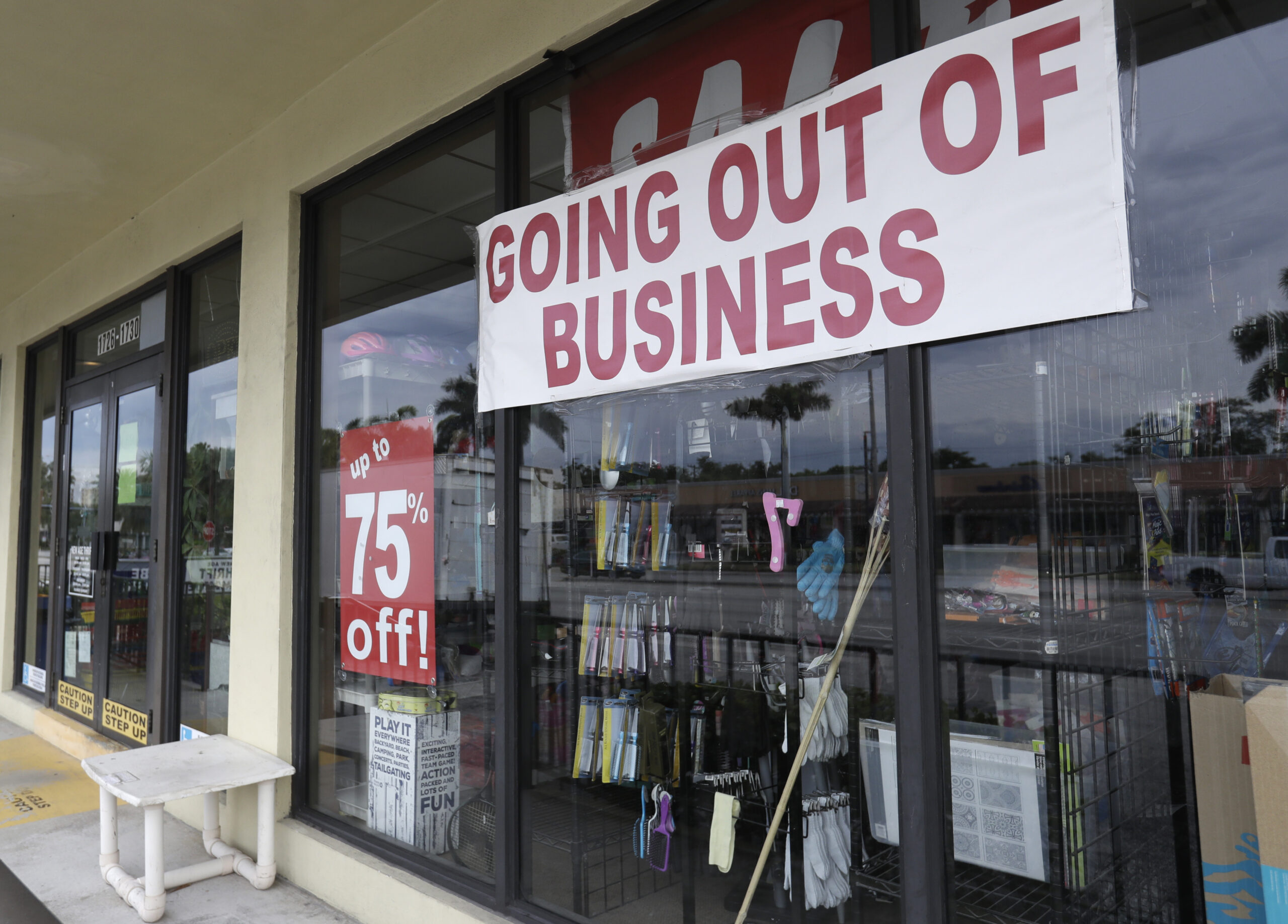 Jobless claims rise to 1.1M, signaling setback to pandemic recovery