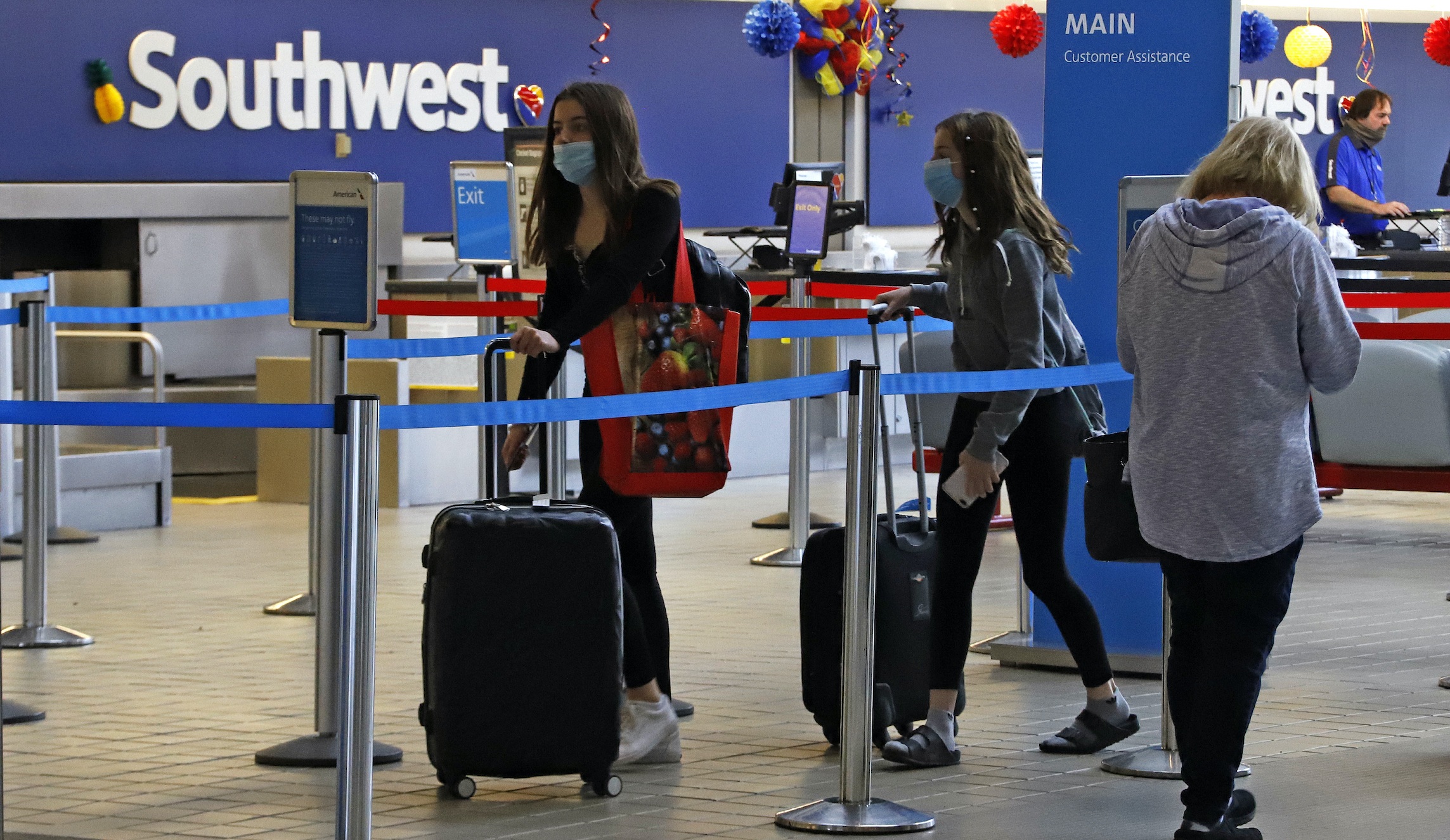 Air travel nearly triples since mid-April, TSA data show