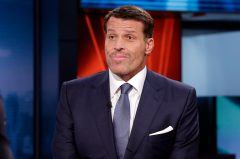 Tony Robbins accuses BuzzFeed of intimidating sources over sexual misconduct allegations