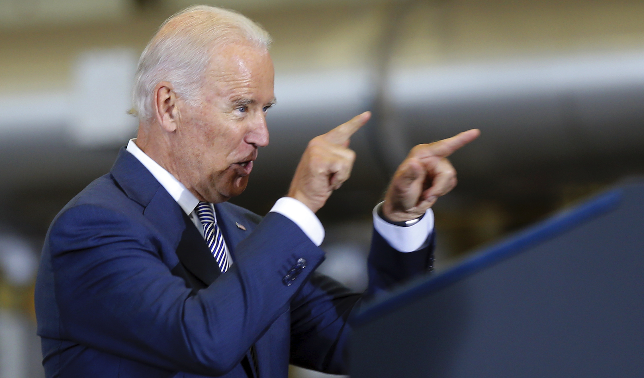 These two congressional districts could decide the presidential race