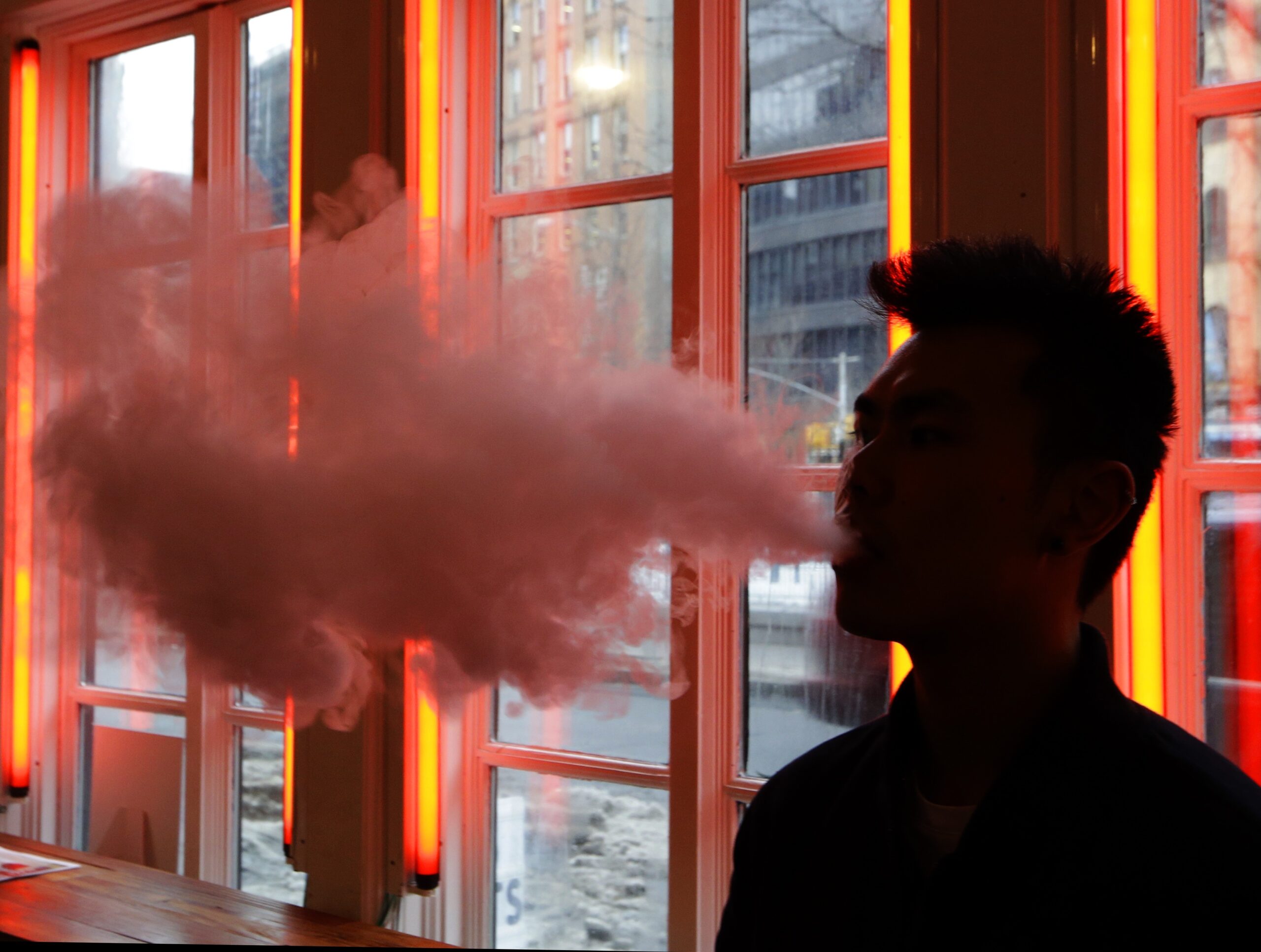 Crackdown on e-cigarettes coming, FDA chief says
