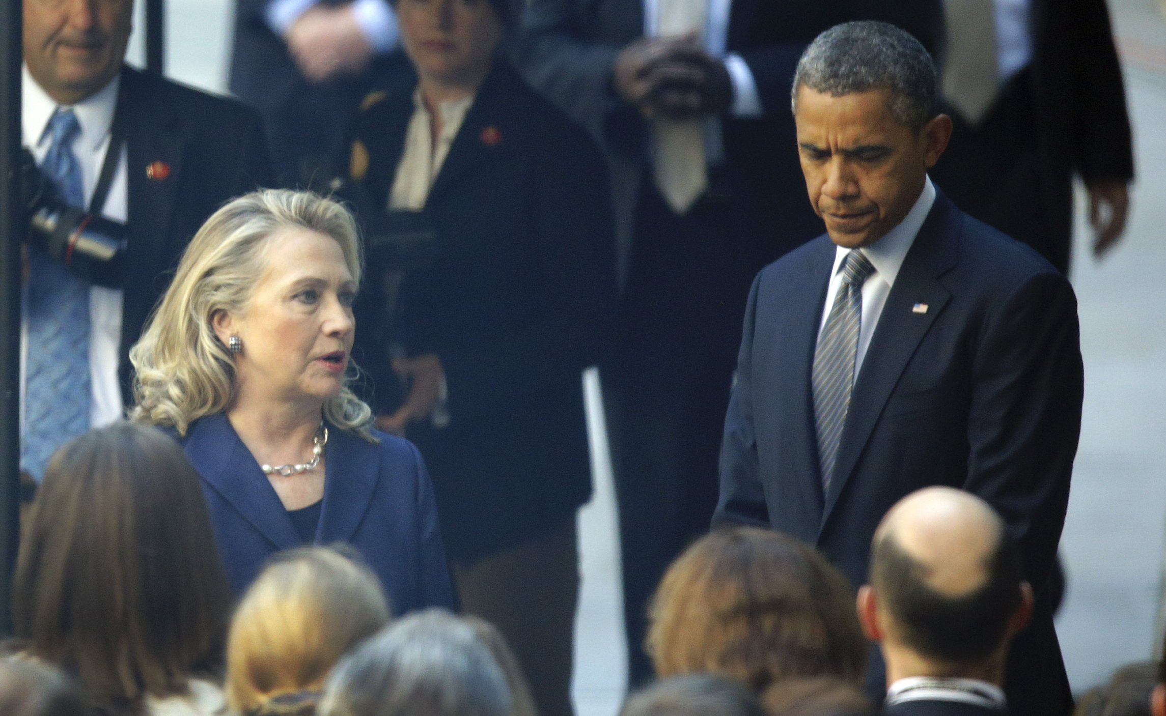 GOP senator seeks Obama-Clinton emails from National Archives