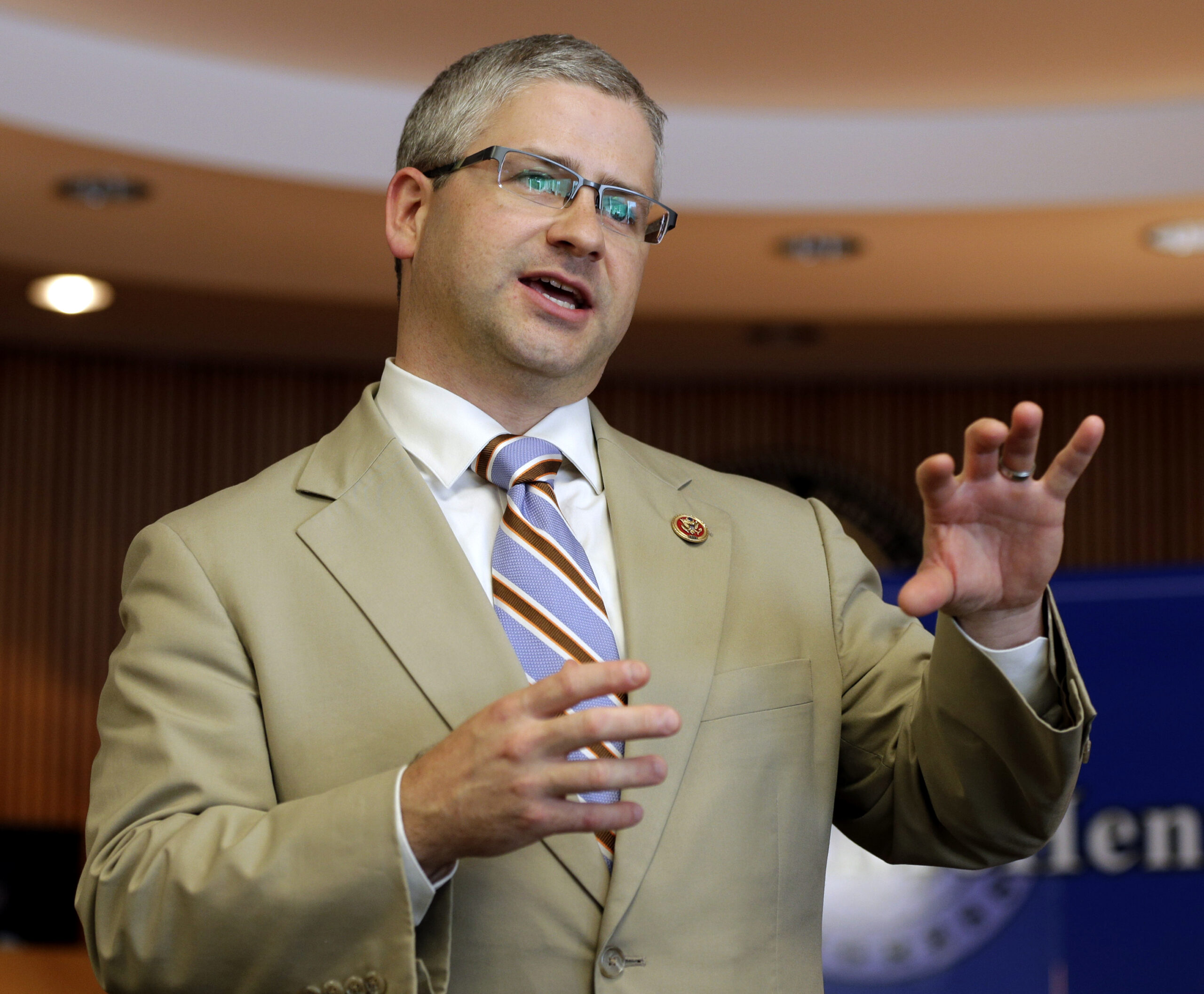 Lawmakers look to address stablecoins and ‘digital dollar’ with draft legislation
