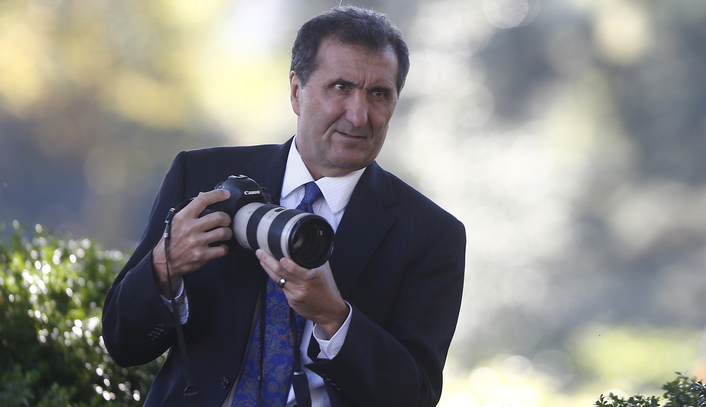Obama photographer lands book deal with his Trump ‘shade’