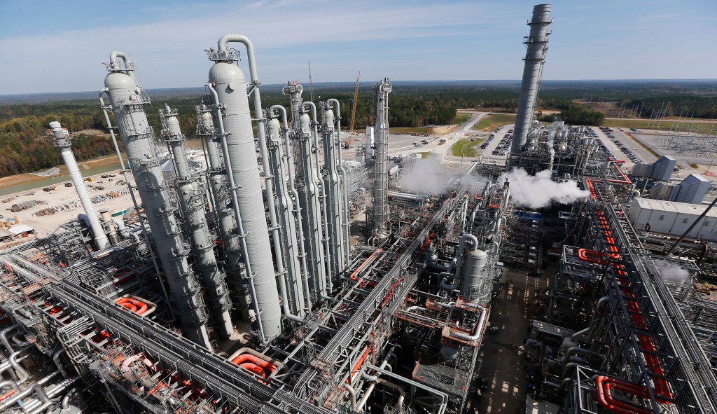 Harvard says it found way to cut cost of pulling carbon dioxide from air
