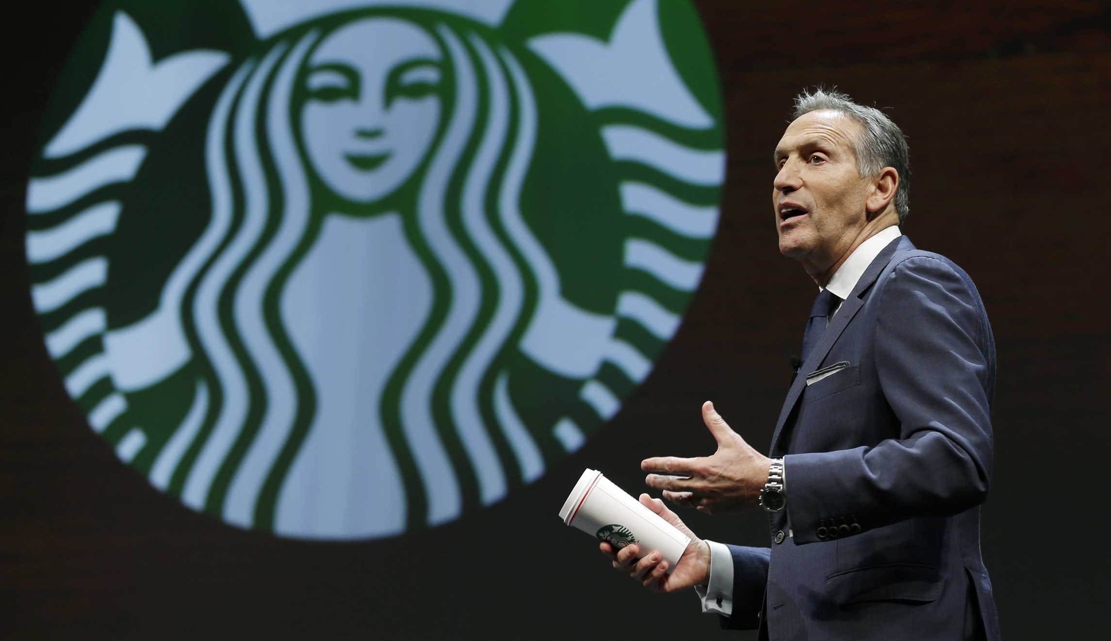 Howard Schultz needs a consistent answer on the Trump tax cuts