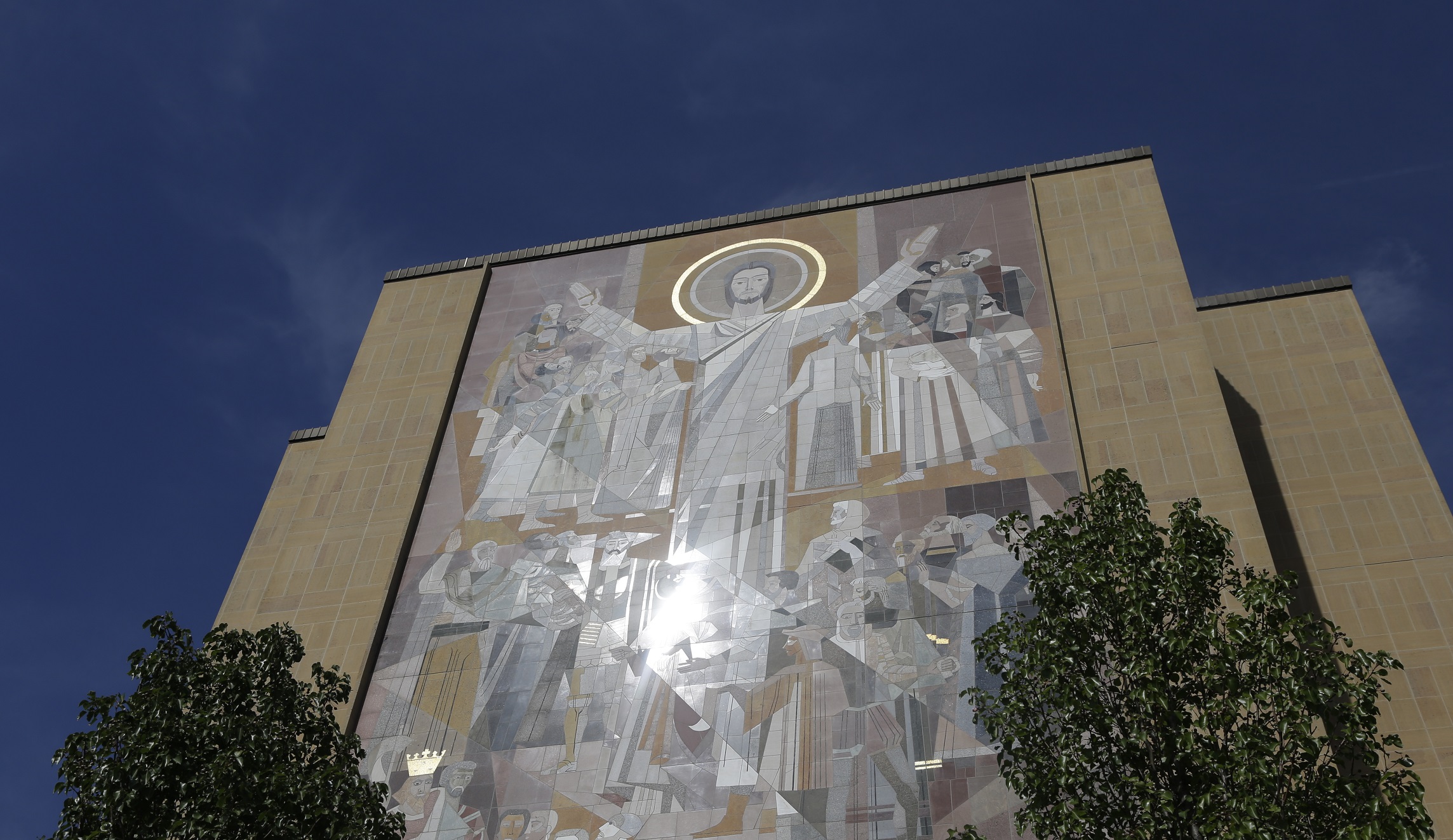 Notre Dame students act under color of absurdity