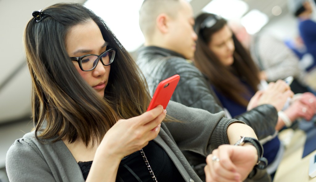 Vermont state senator introduces bill to ban cellphone use for people under 21