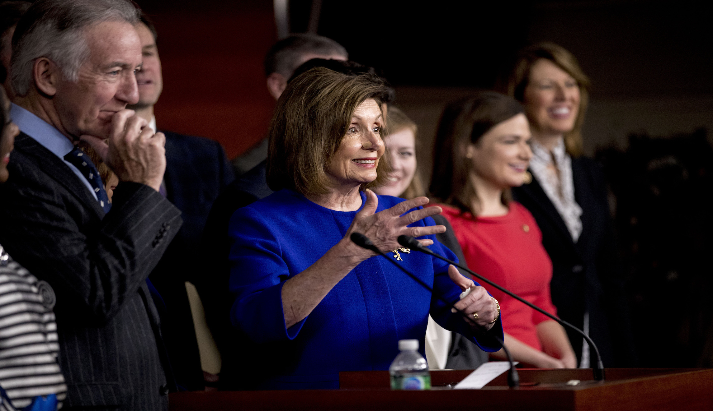Trump USMCA trade deal gains bipartisan panel approval, setting up House vote