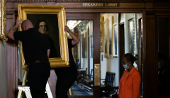 Metal detectors block reporters from key House hallway
