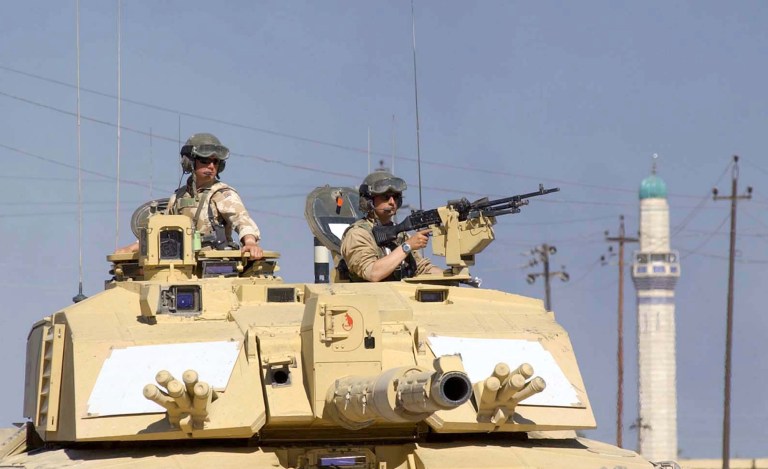 UK to ship modern Challenger 2 tanks to Ukraine