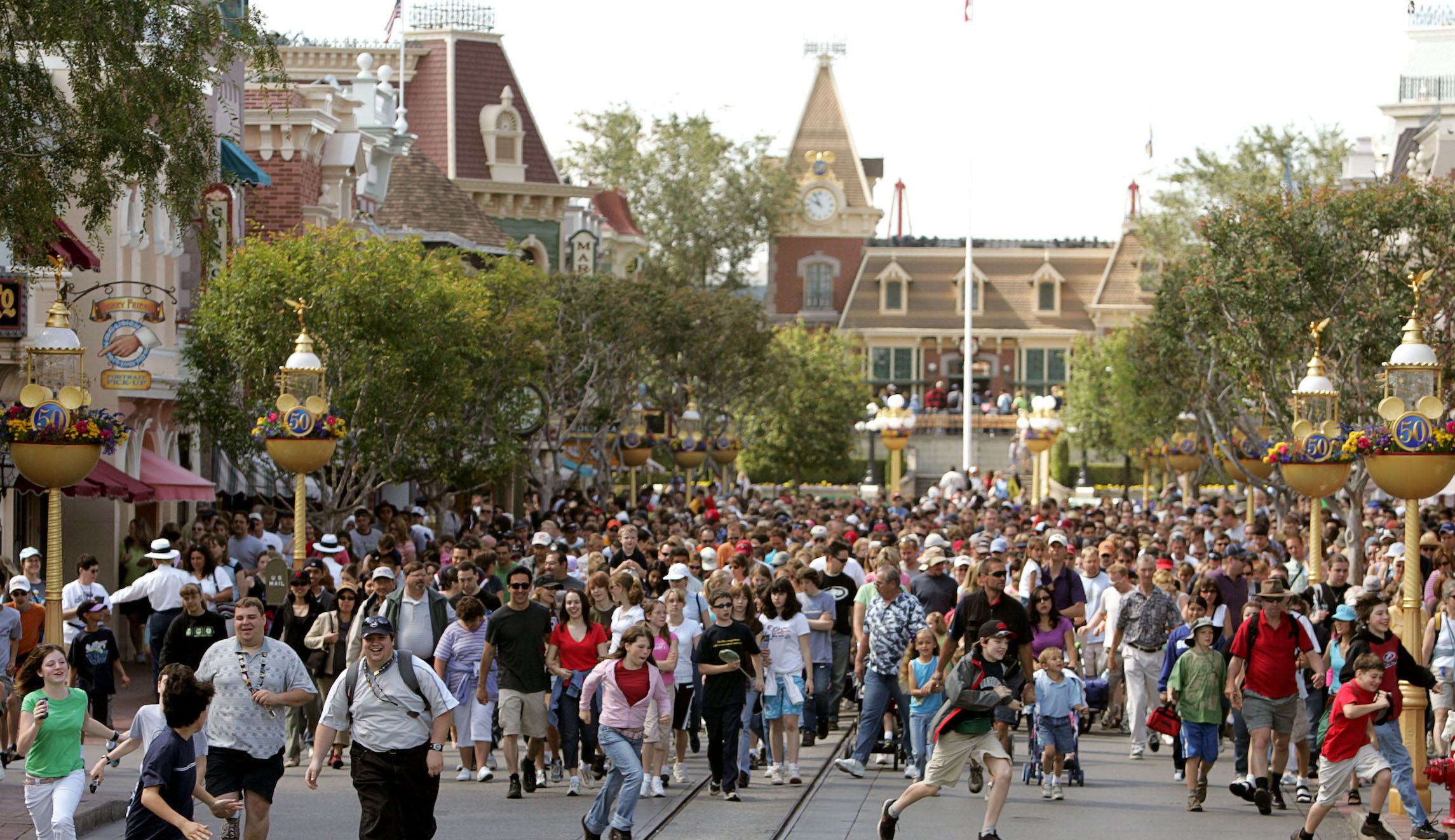 UPDATED: Disneyland exempted from coronavirus crowd restrictions due to ‘unique’ circumstance
