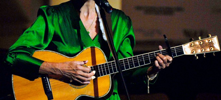 Folk singer dies after deliberately contracting COVID-19: ‘In about 10 minutes it was all over’