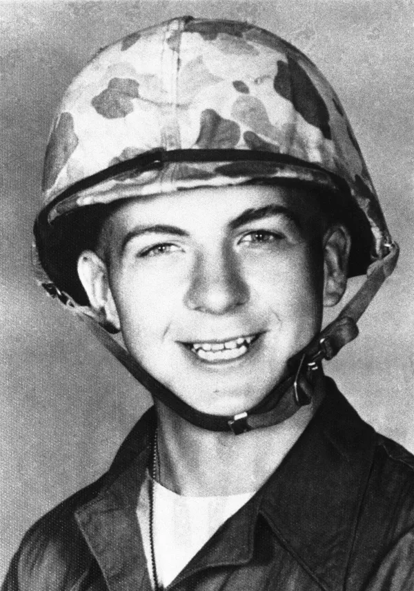 Journalist tricks high-profile conservatives into tweeting photo of Lee Harvey Oswald in uniform