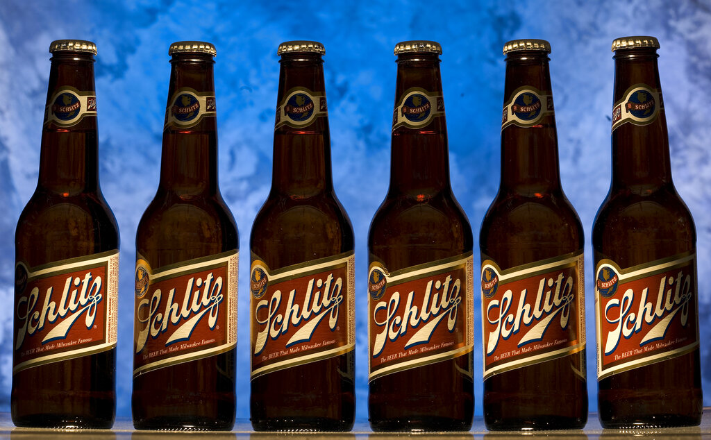 Big-money Supreme Court race splits uber-wealthy Wisconsin beer family