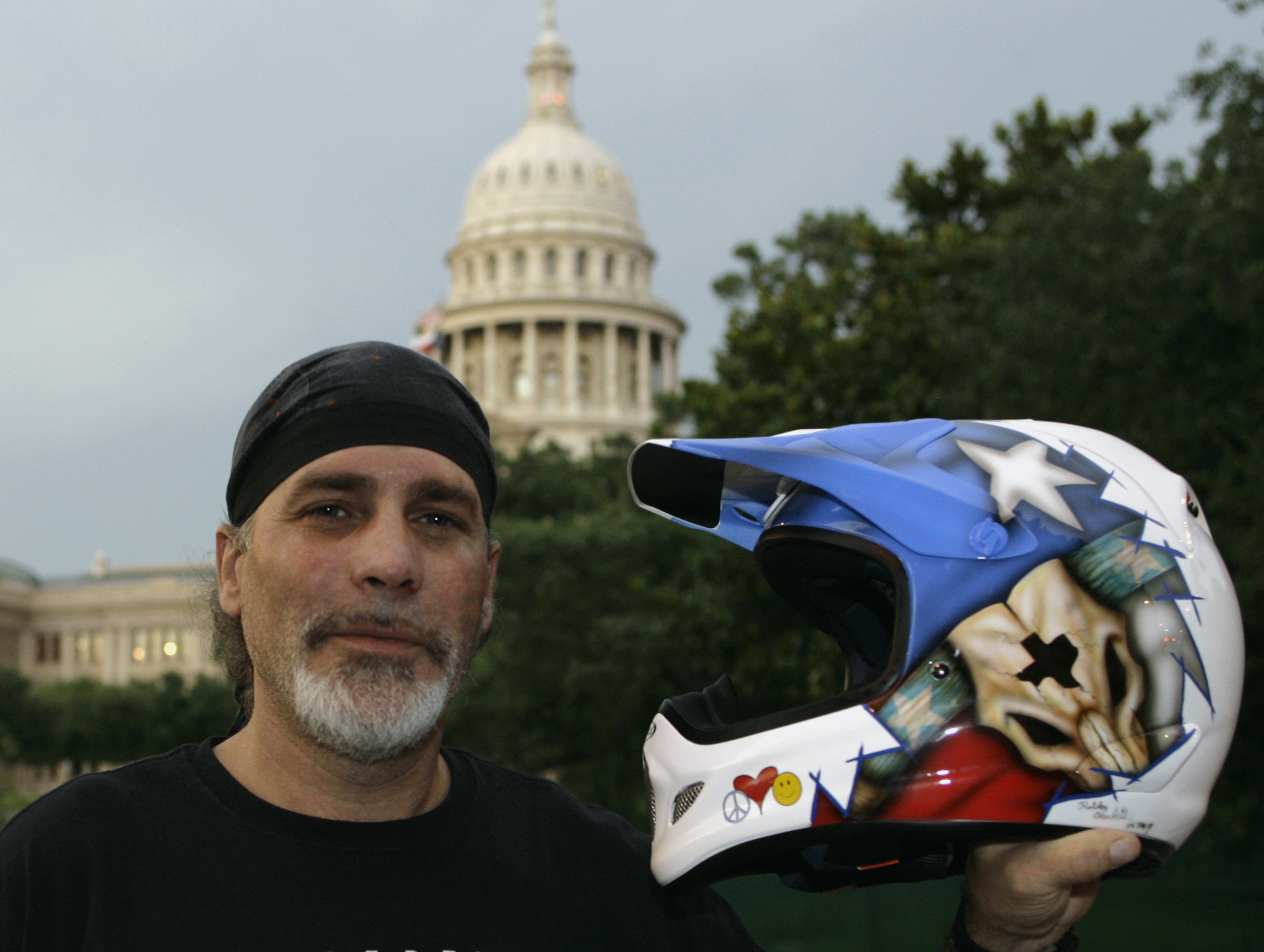 Robbie Knievel, son of daredevil Evel Knievel, dies at 60