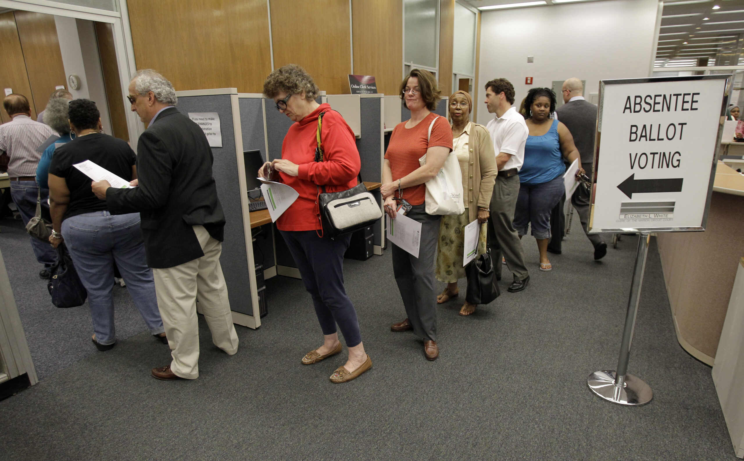 US party identification shifts toward Republicans in latest Gallup poll