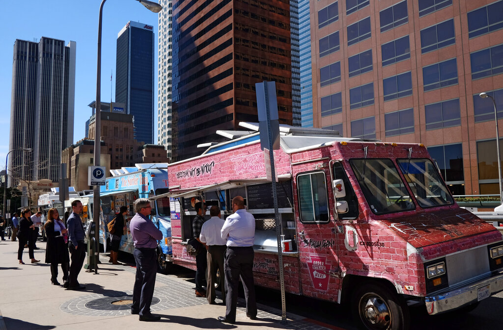 Los Angeles food trucks targeted by thieves taking advantage of gray area vendors