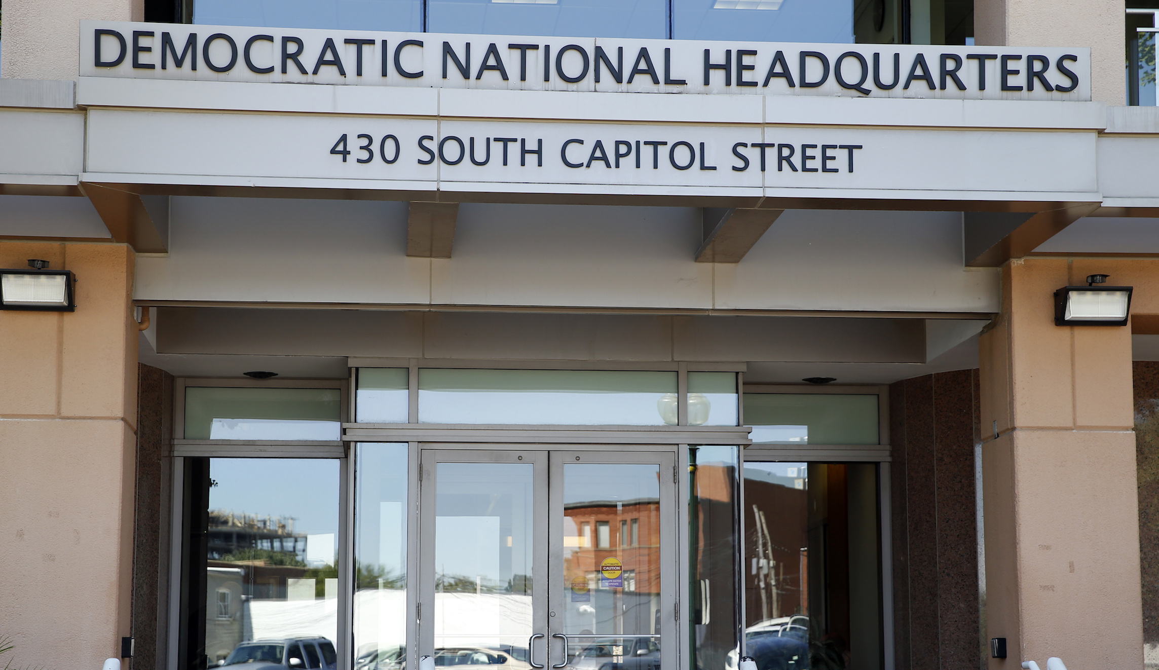 Pipe bombs found outside DNC and RNC contained timing devices: Report