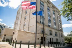 Capitol Police arrest woman with guns outside headquarters