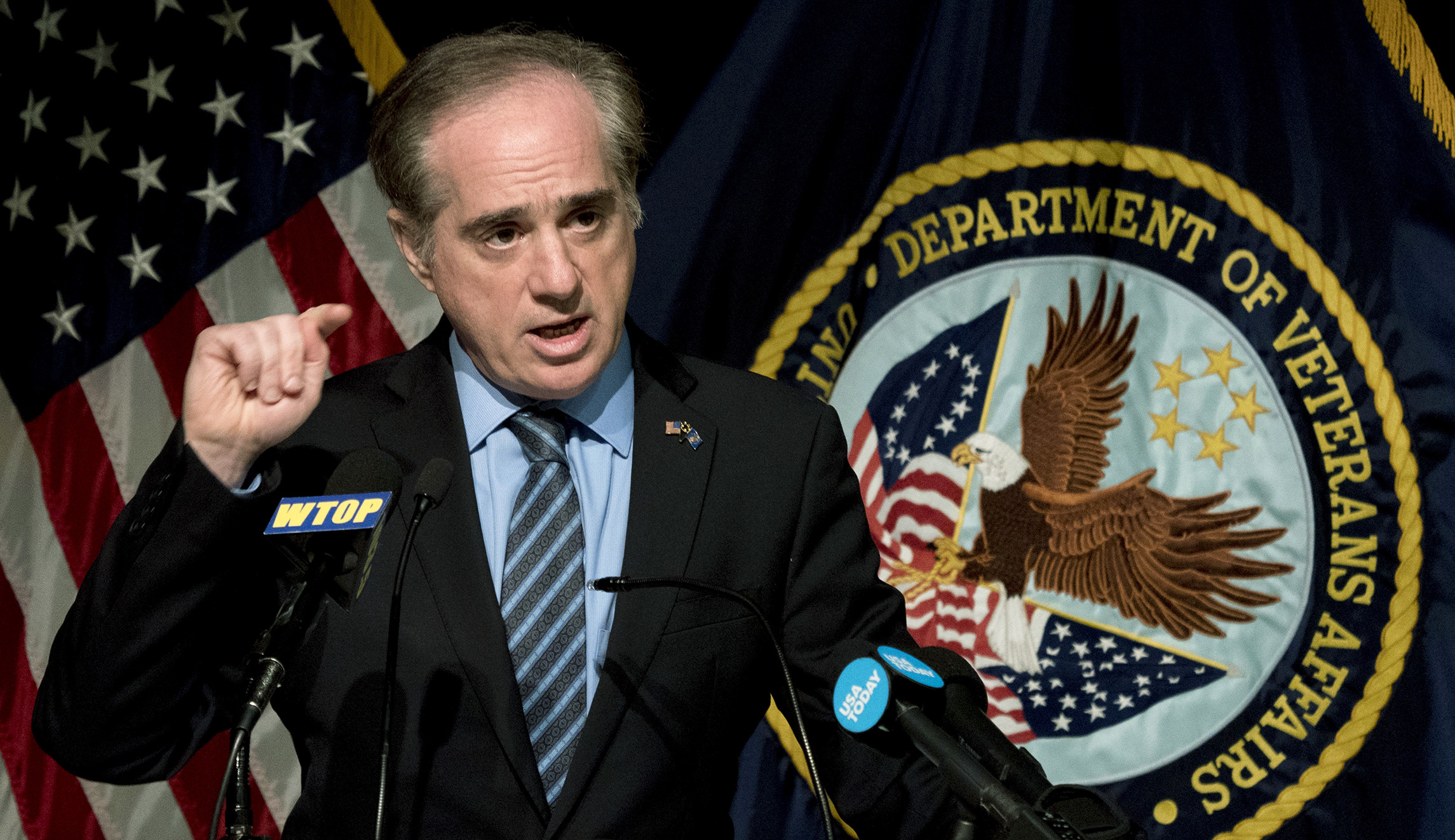David Shulkin: Trump doesn’t have the ‘right people’ around him