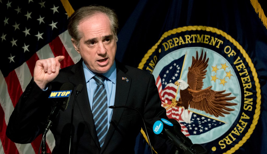 David Shulkin: Trump doesn’t have the ‘right people’ around him
