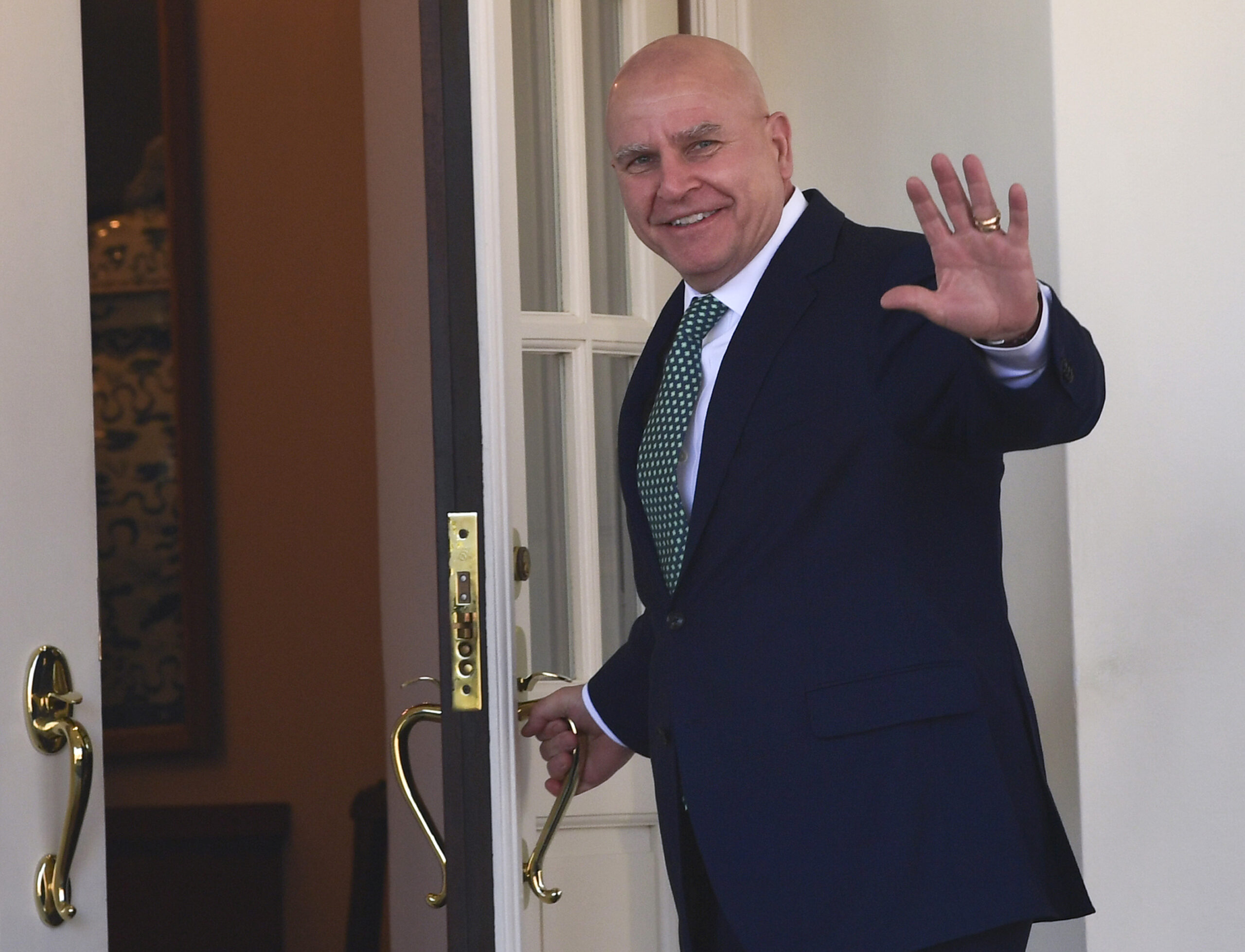 Former national security adviser was ‘never uncomfortable’ with Trump handling of classified documents