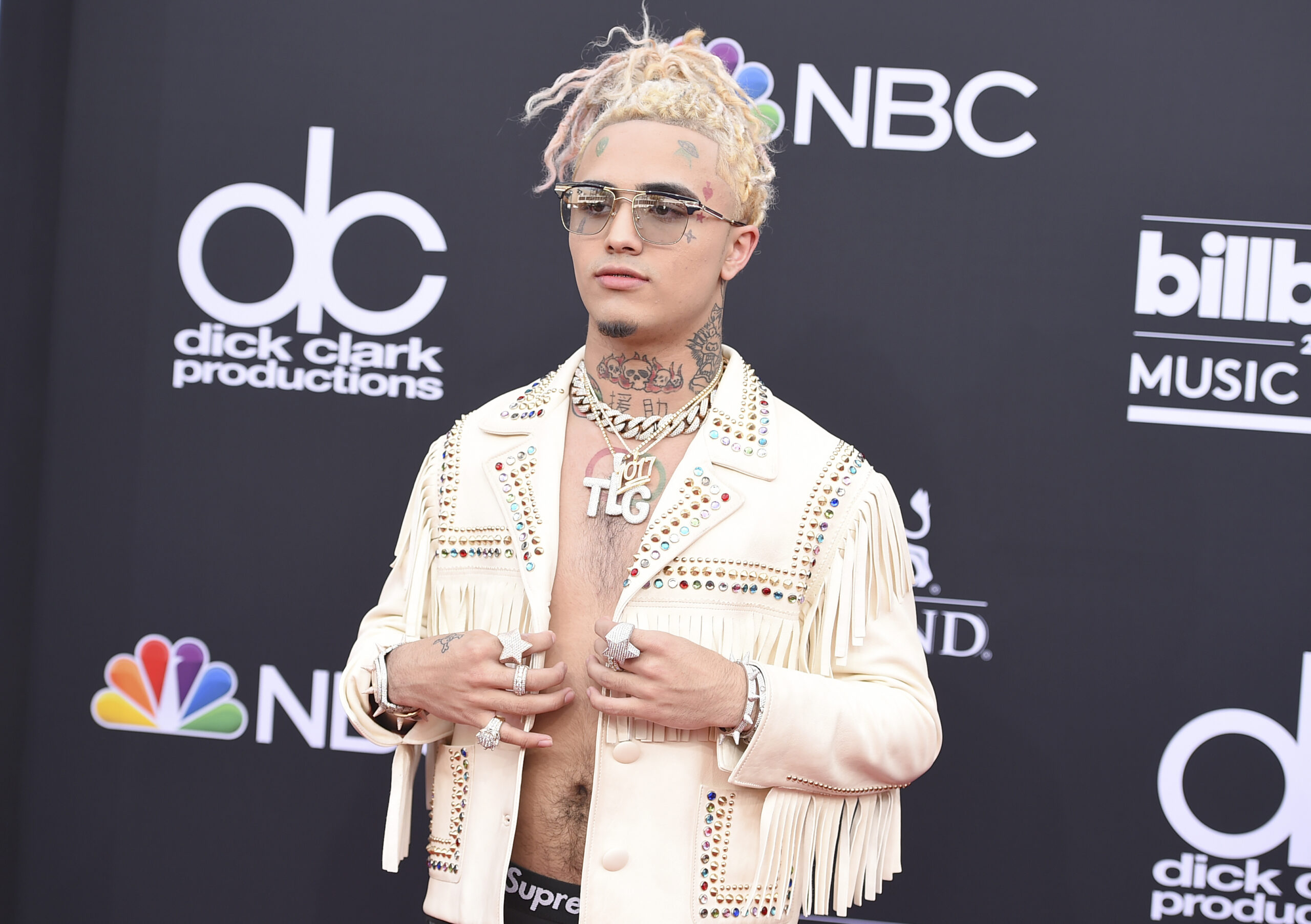 Lil Pump doubles down on Trump support by wearing MAGA hat to rally