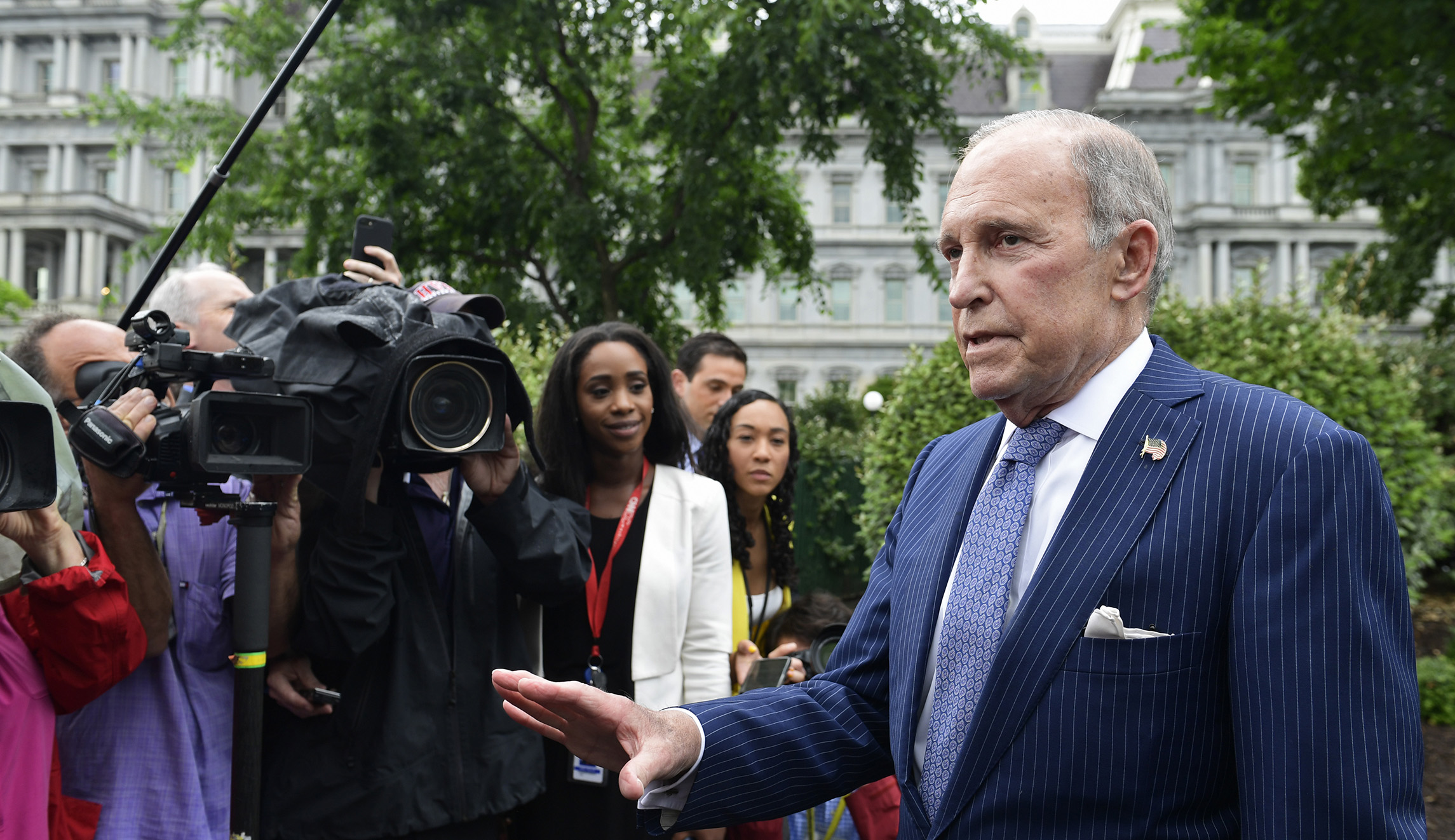 Trump adviser Larry Kudlow says the rising deficit is coming down ‘rapidly’