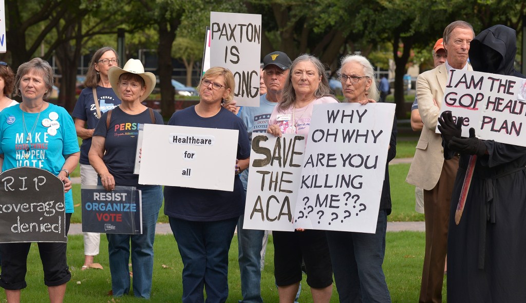 Federal judge sympathetic to lawsuit to end Obamacare
