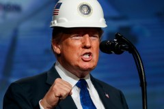 Not just suburbanites: Trump has a problem with noncollege white voters too
