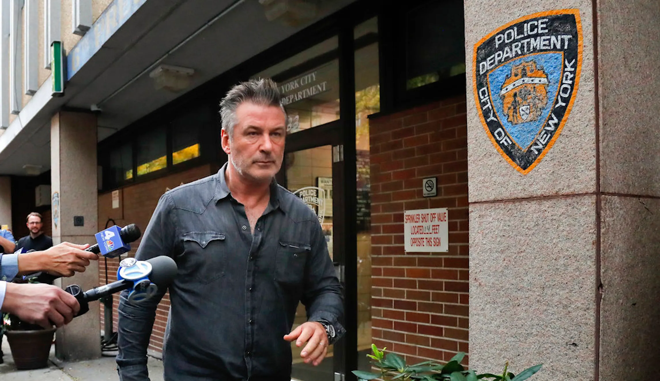 Separate misfires occurred days before Baldwin accident, film crew says