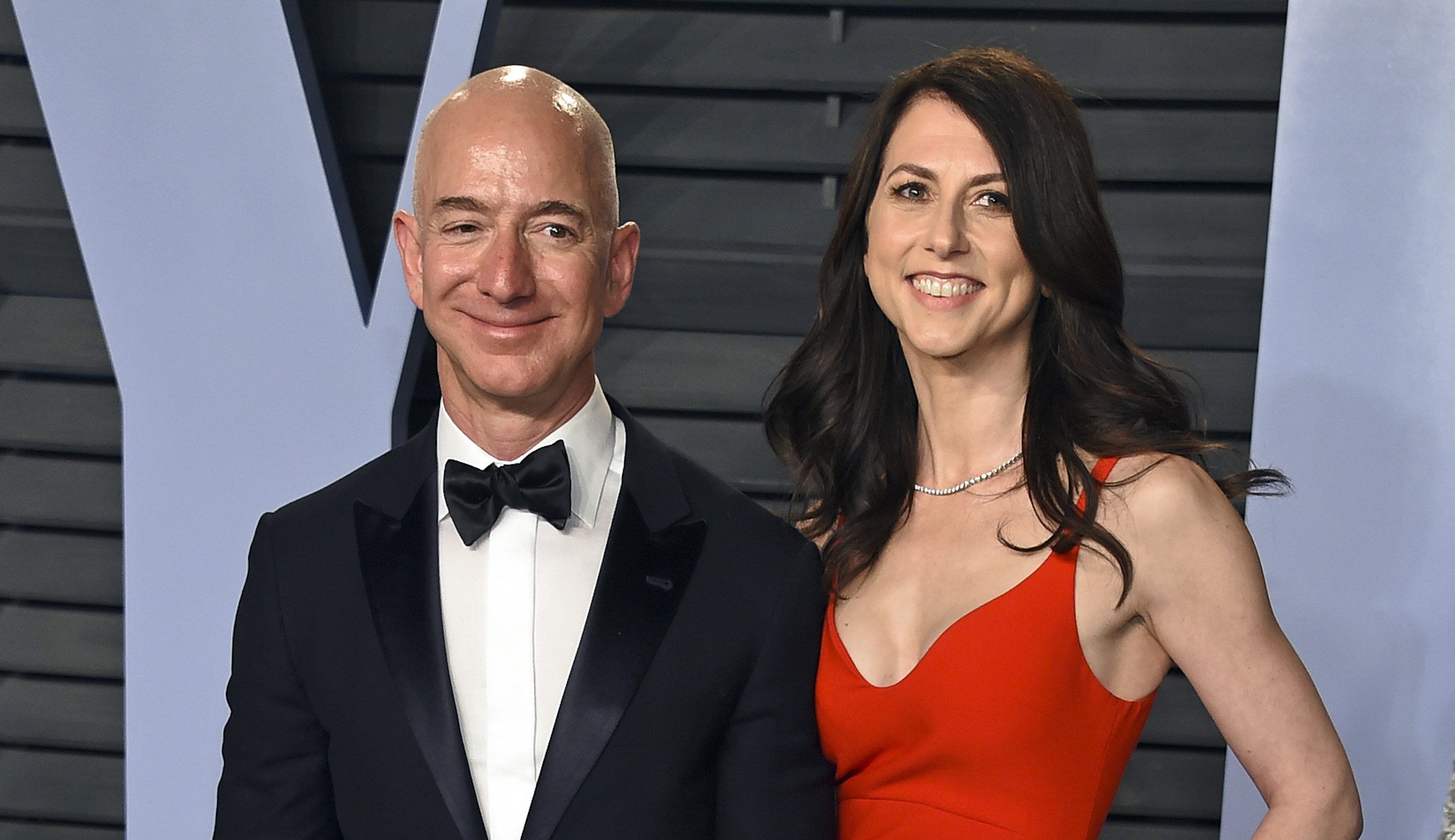 Jeff Bezos to divorce wife after 25 years