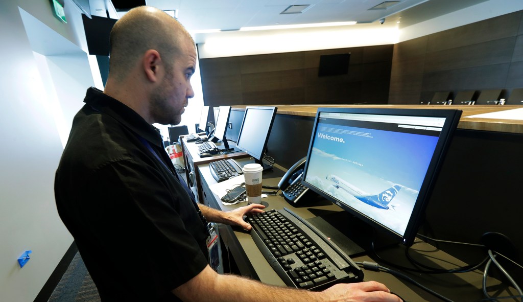 Aviation workers warn the shutdown has created ‘unprecedented’ risk in flying