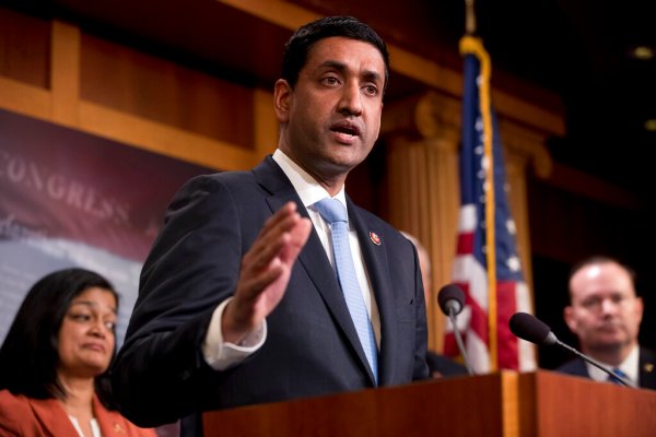 Biden used Seth Meyers appearance to calm rebellion in party: Khanna