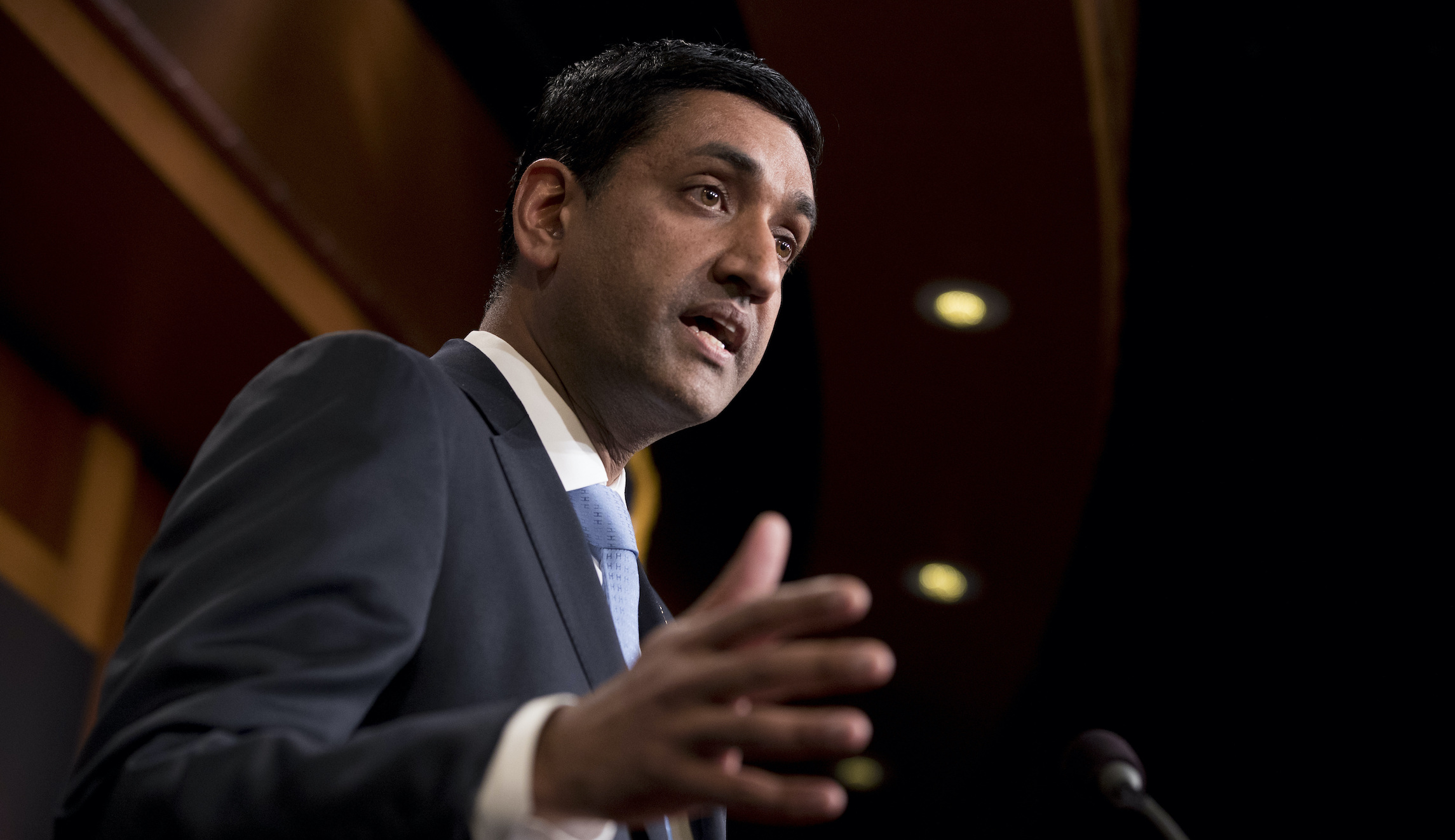 SVB collapse: CEO Greg Becker should return gains from stock sale, Ro Khanna says