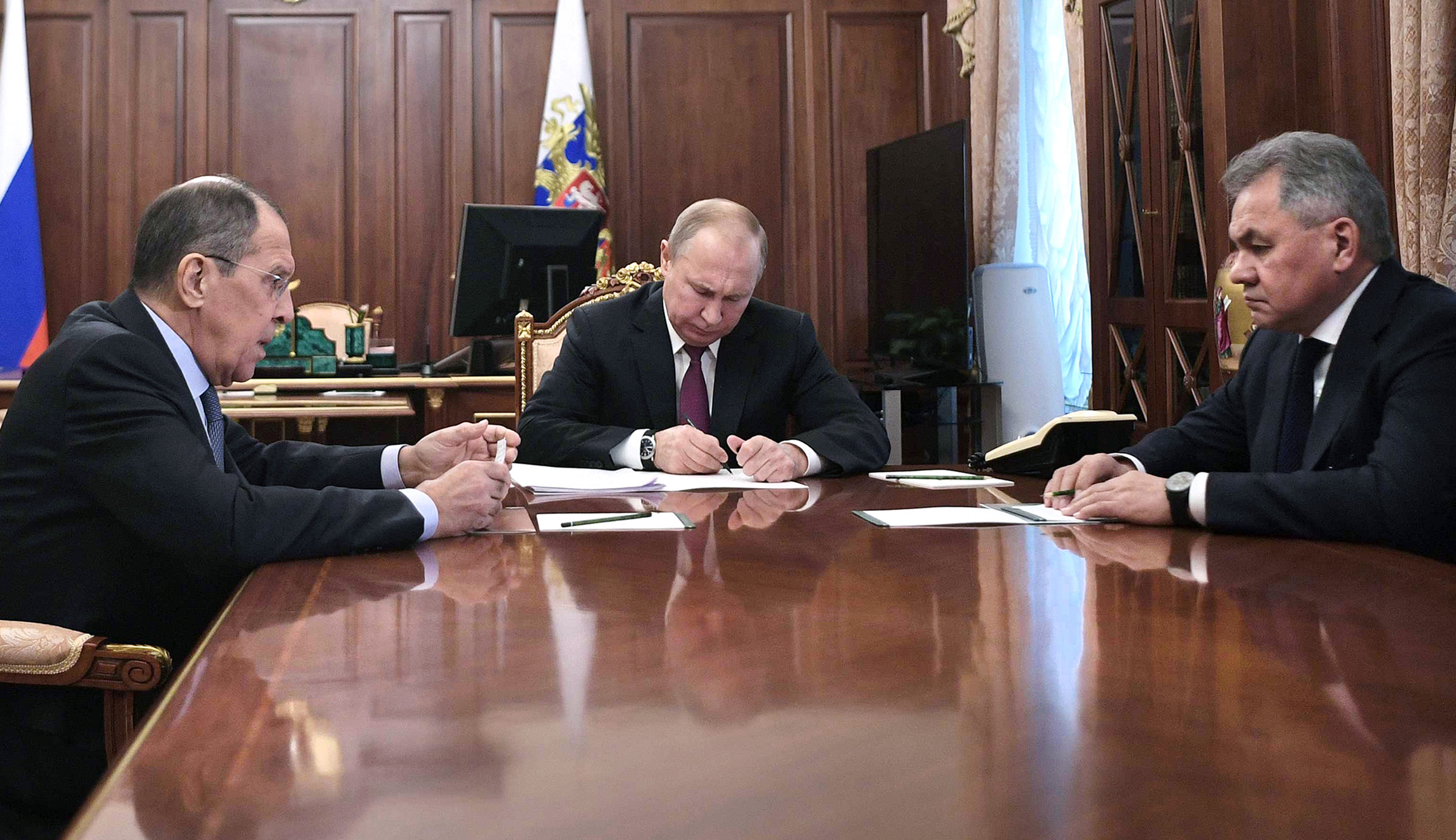 Russia to pull plug on nuclear arms pact after US does same