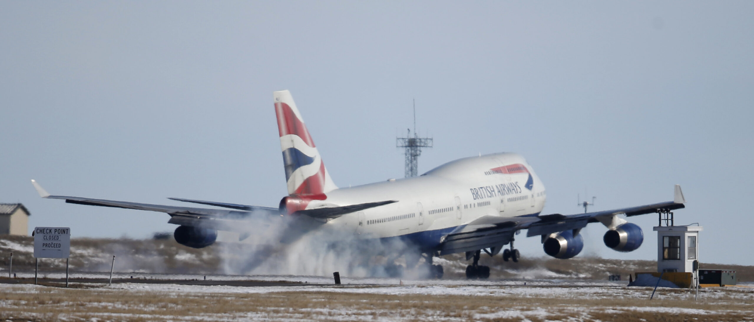 WATCH: England rocked by strongest winds on record, Irish man dead