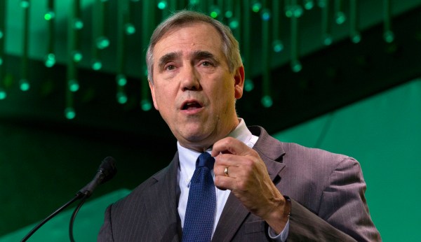 Democratic senator says intelligence community may have ‘corrupted’ information about Soleimani strike