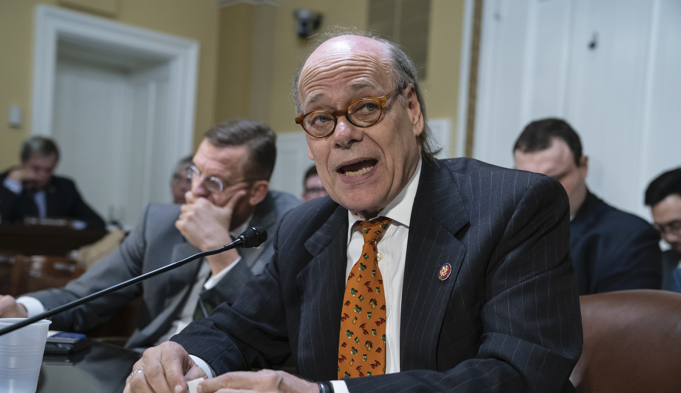‘Imperative that the flying public feel safe’: House Democrat calls for mandating face masks on planes