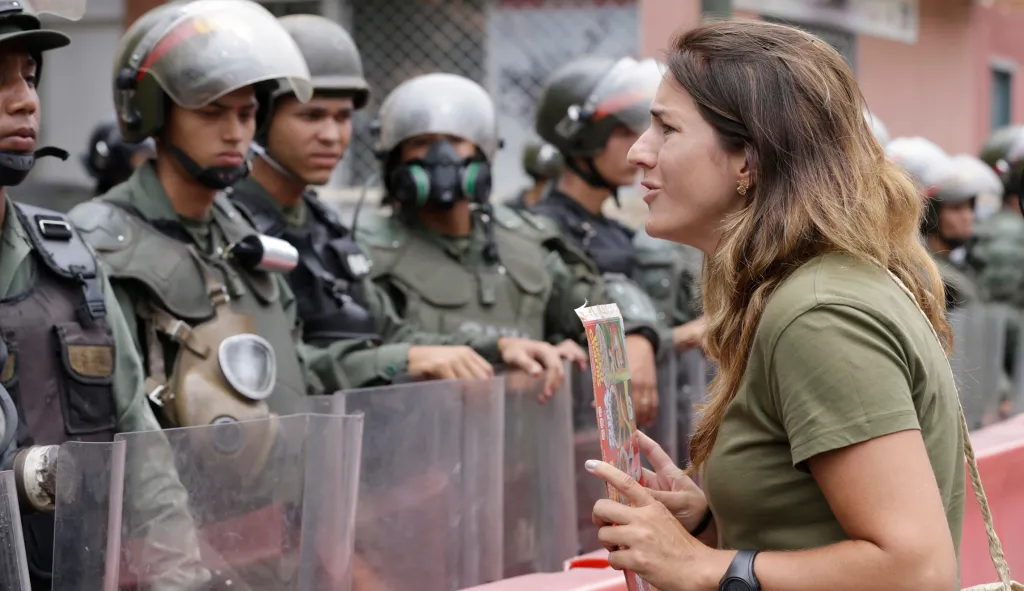 At Venezuelan protest, opposition’s frustration shows