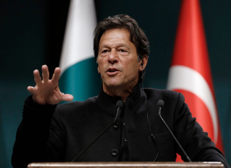 Pakistani officials attempt to arrest former PM Imran Khan