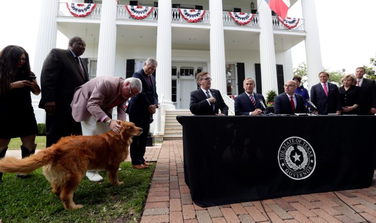 Abbott vetoes animal cruelty bill, says it would create ‘over-criminalization’