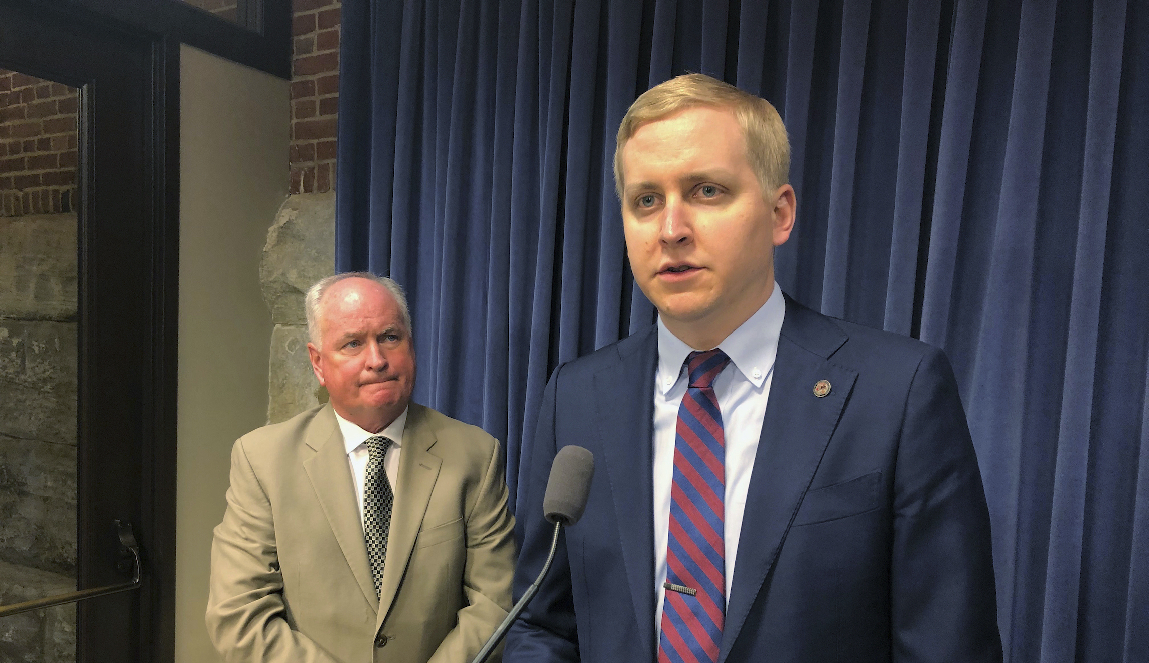 After failure to investigate nursing home complaints, some Illinois lawmakers seek hearings