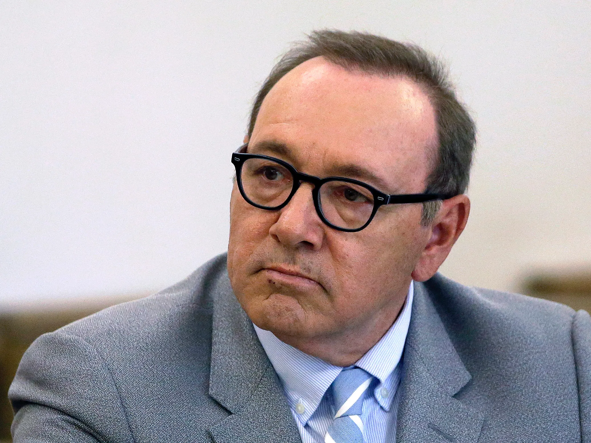Kevin Spacey sexual abuse accuser must reveal his identity, judge rules