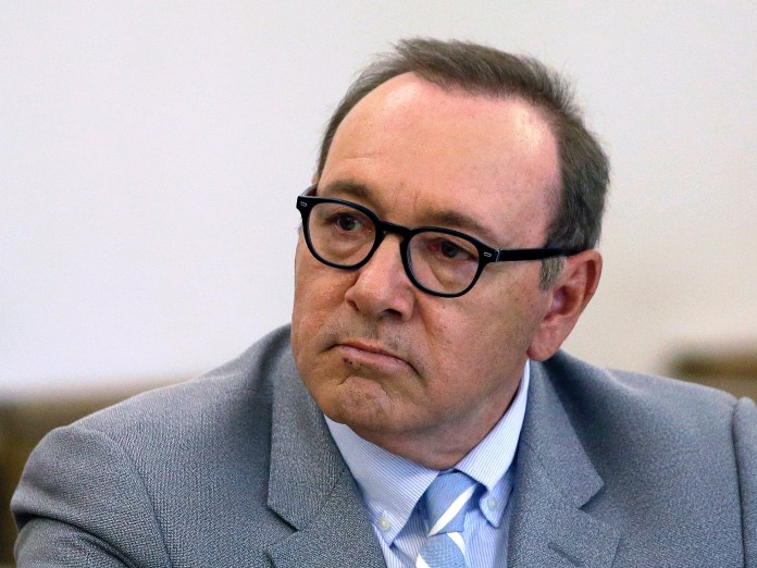 Kevin Spacey sexual abuse accuser must reveal his identity, judge rules