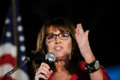 Sarah Palin’s note to Kamala Harris is a reminder of how dysfunctional McCain’s 2008 campaign really was