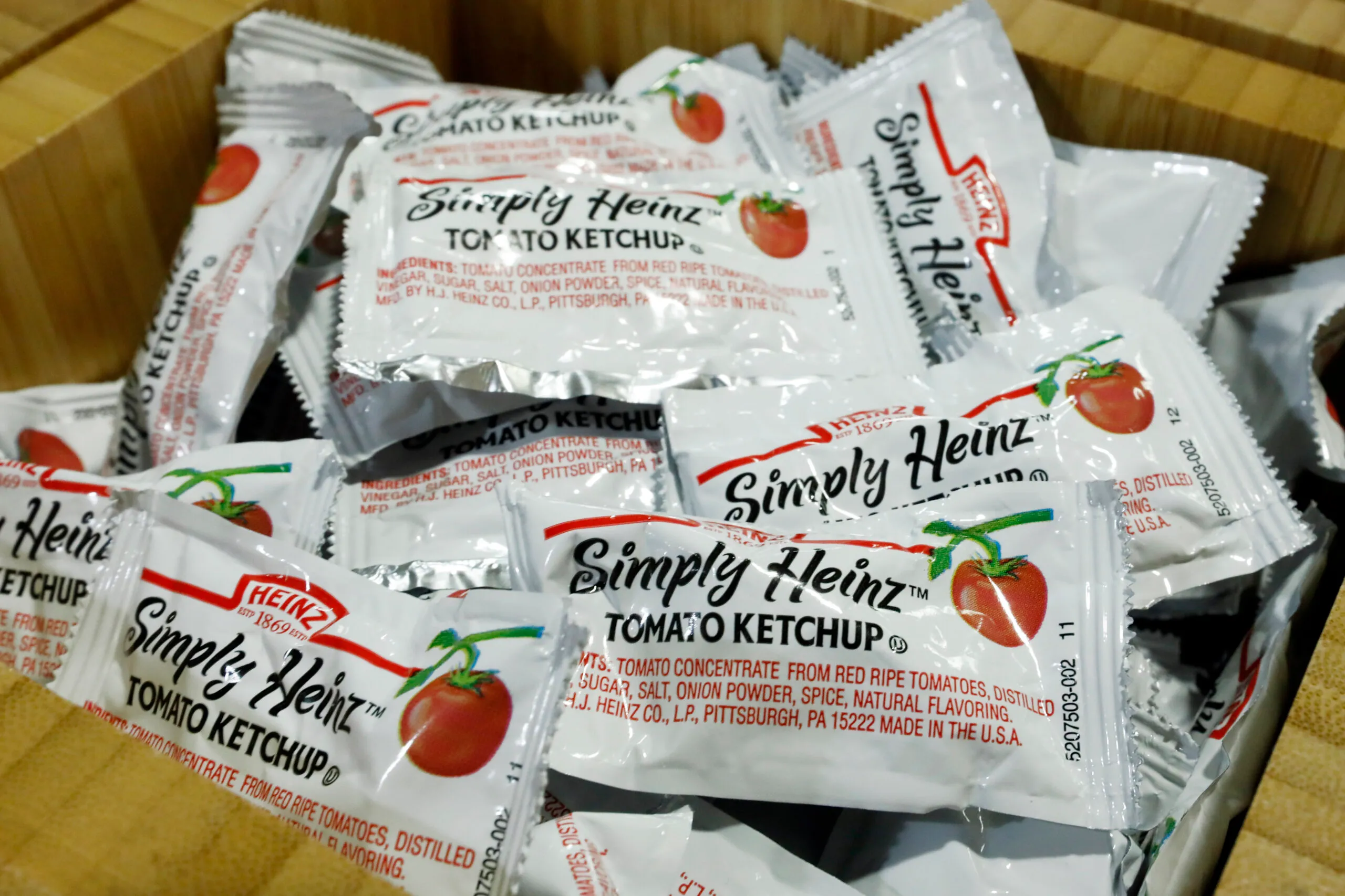 Pandemic puts squeeze on restaurant ketchup packet supply