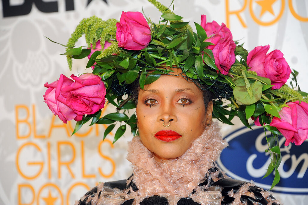 Singer begs Obamas for forgiveness after posting video from Martha’s Vineyard birthday party